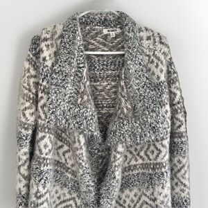 Bb Dakota Womens Sweater Cardigan Size S Fuzzy Winter Warm Light Acrylic Nwot